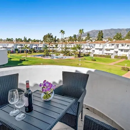 Daire Amplio Piso En Mijas Golf *