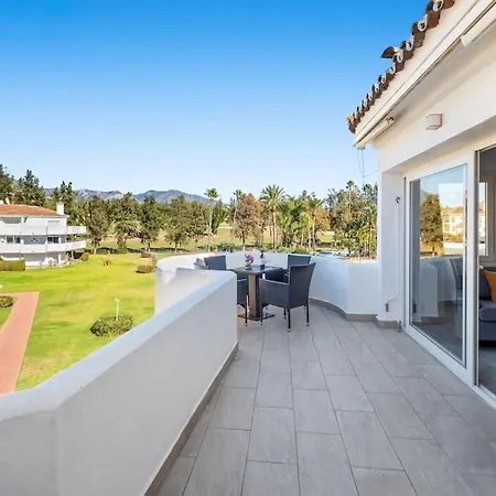 Daire Amplio Piso En Mijas Golf *