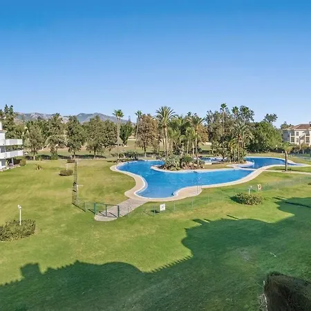 Daire Amplio Piso En Mijas Golf *